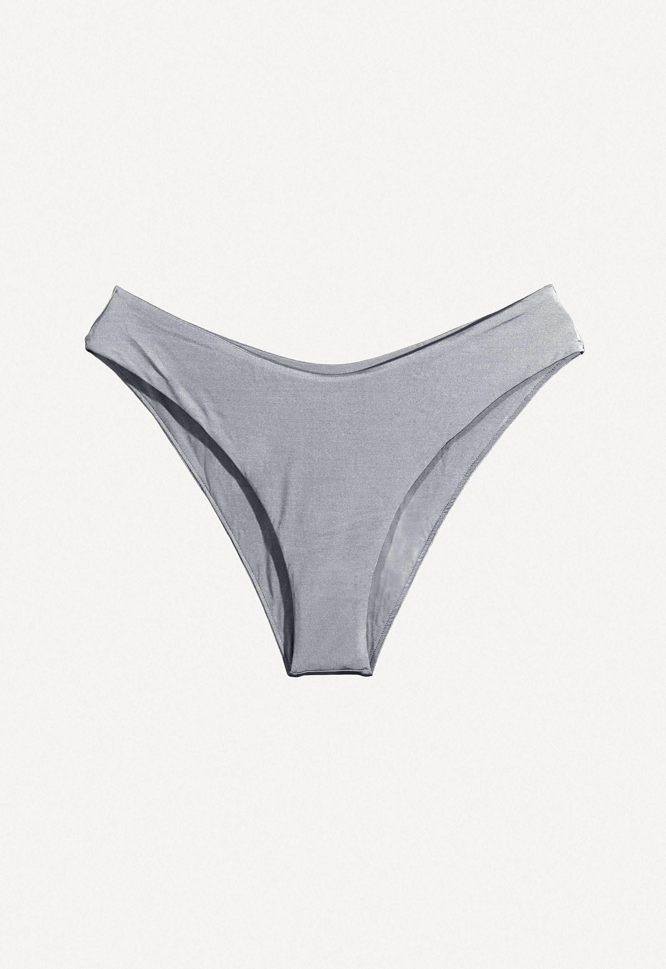 Oy-Aesthetics-Swimwear-25_Calima_silver_front.jpg