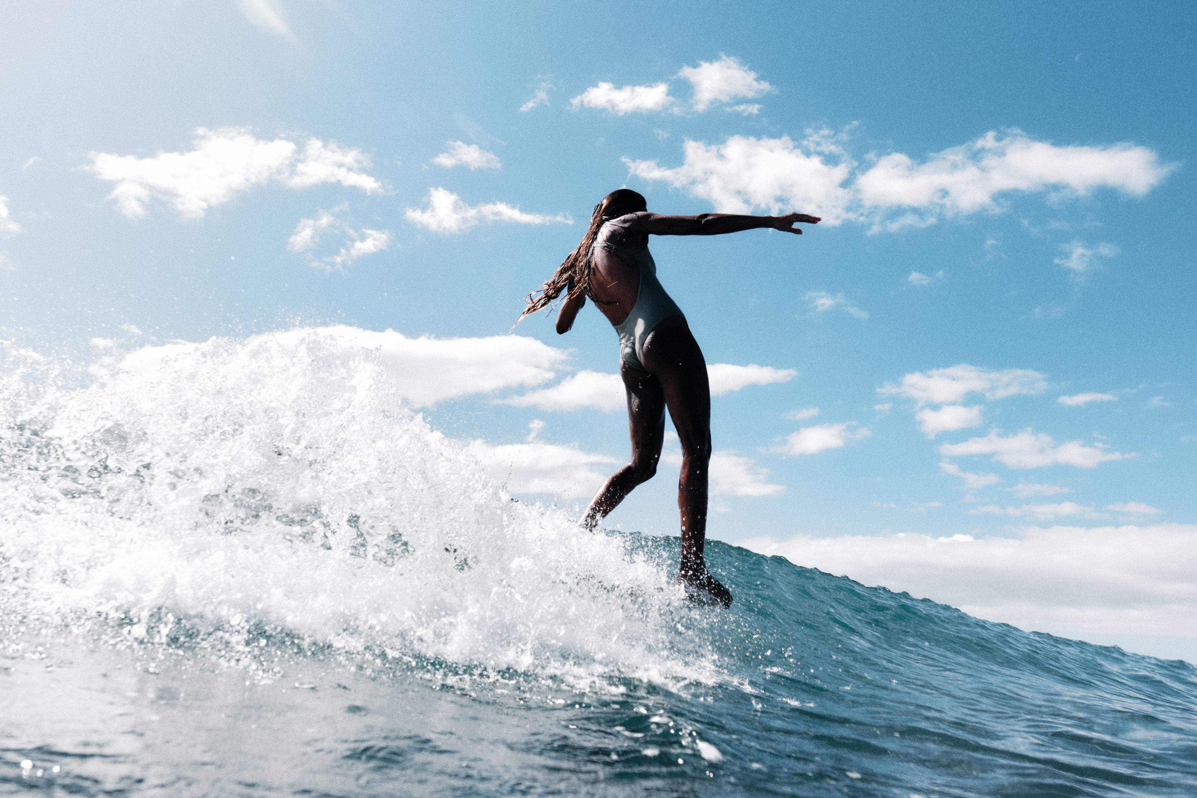 Oy-surf-bikini-signatures-24-Kelt-sagegreen-_sergiovillalbastudio_2224.jpg