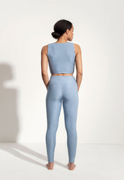 Yoga Oberteil „Amber“ in Blau gerippt 4