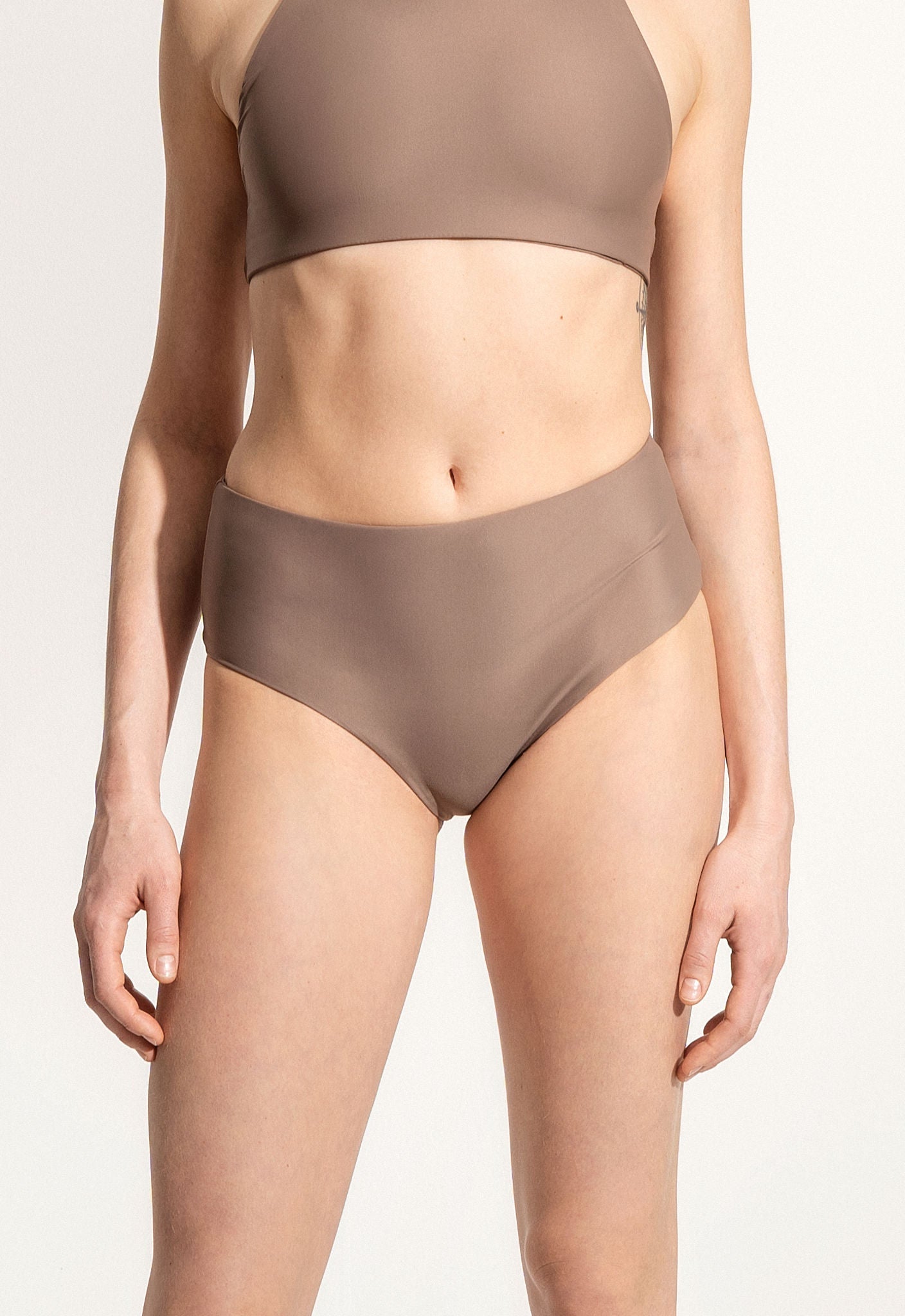 Surf Bikini Hose „Fugu“ in Braun 2