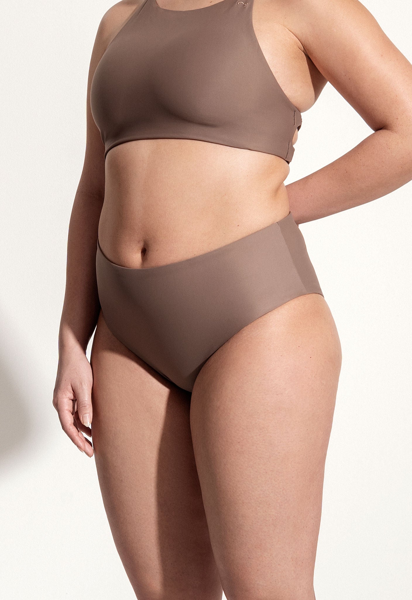 Surf Bikini Hose „Fugu“ in Braun 5