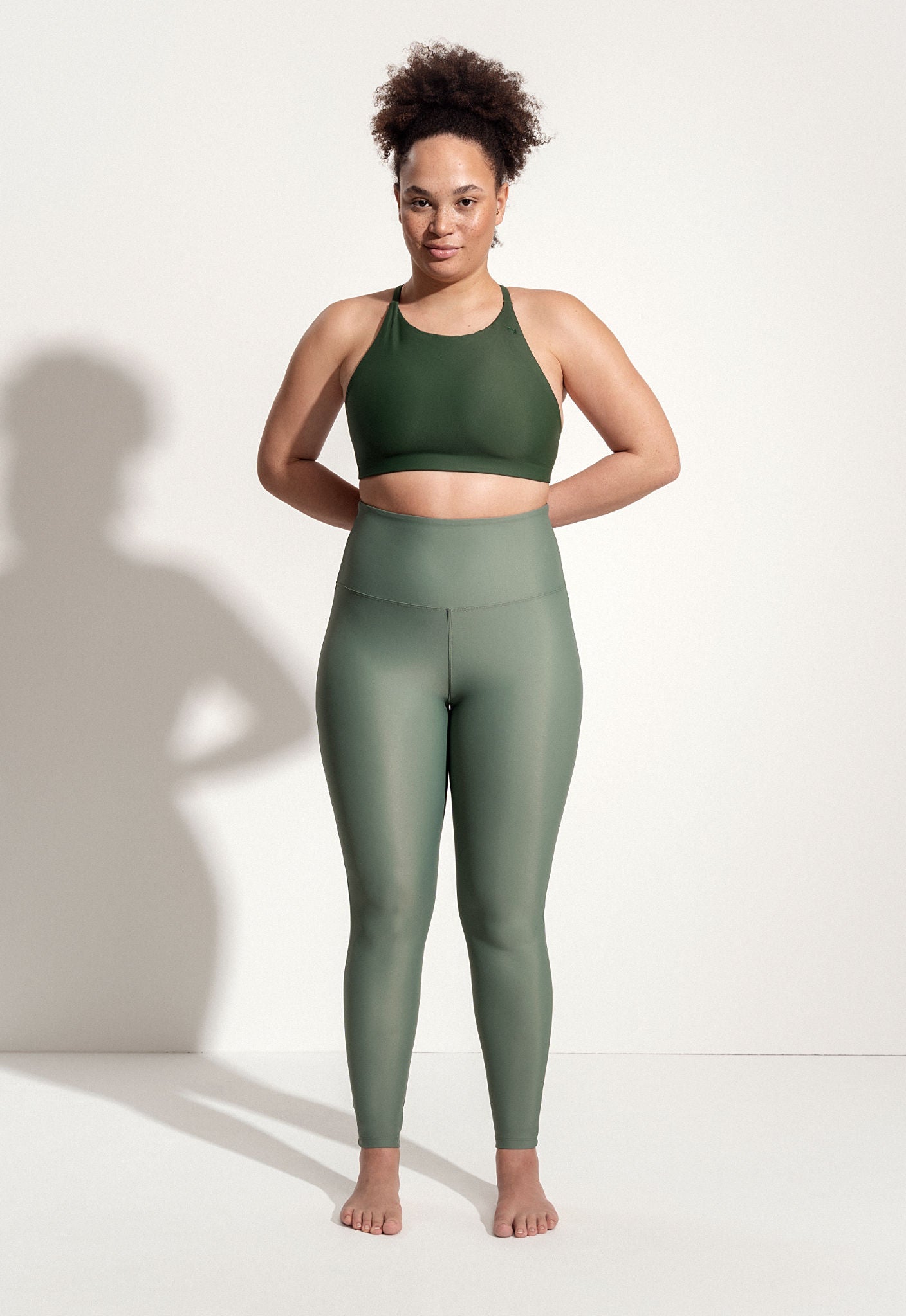 Surf Bikini Oberteil „Goby“ in Dunkelgrün 2