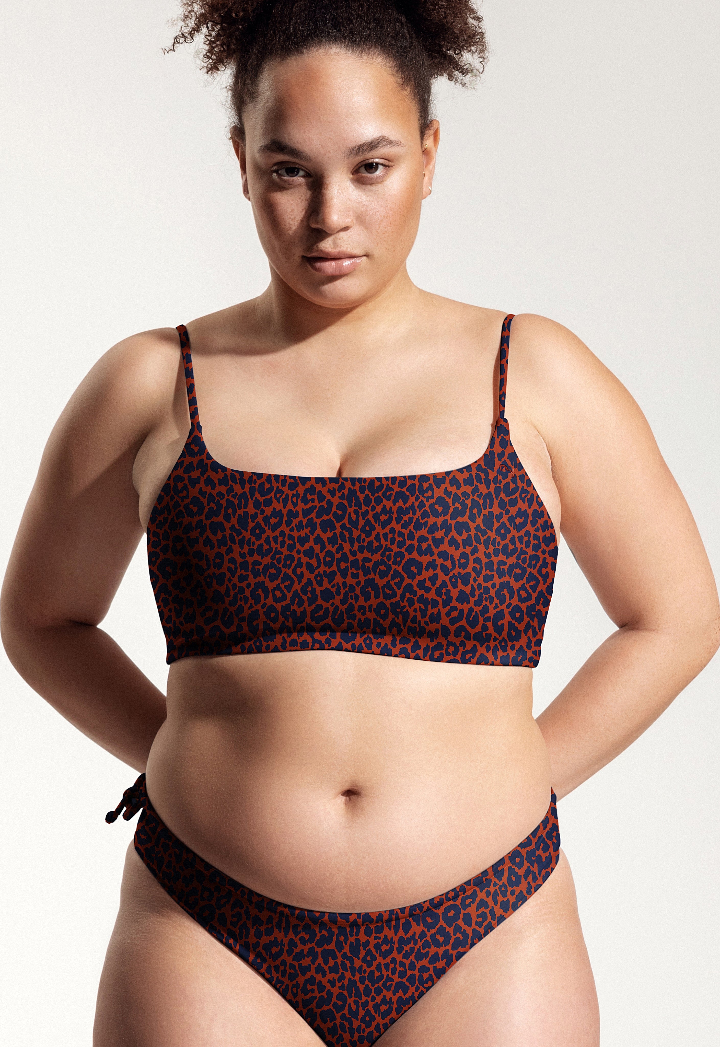 Surf Bikini Oberteil „Buri“ in Cool Cat Print 1