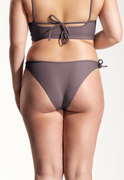 Surf Bikini Hose „Mako“ in Dunkellavendel