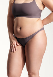 Surf Bikini Hose „Mako“ in Dunkellavendel 6