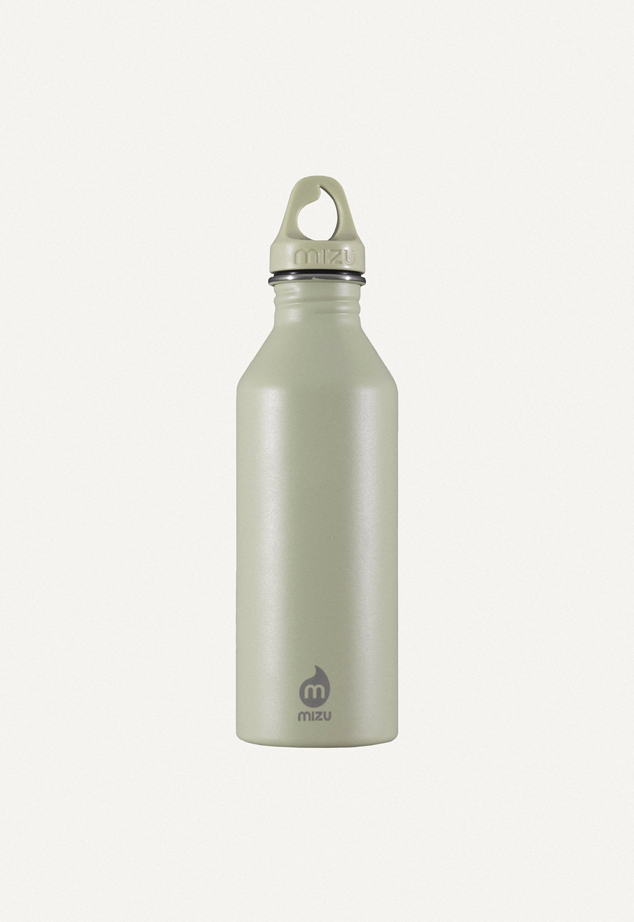 Oy-Accessories-Edelstahl-Trinkflasche-Salbeigruen_2.jpg