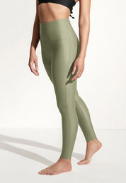 Surf & Yoga Leggings “Larimar” in sage green