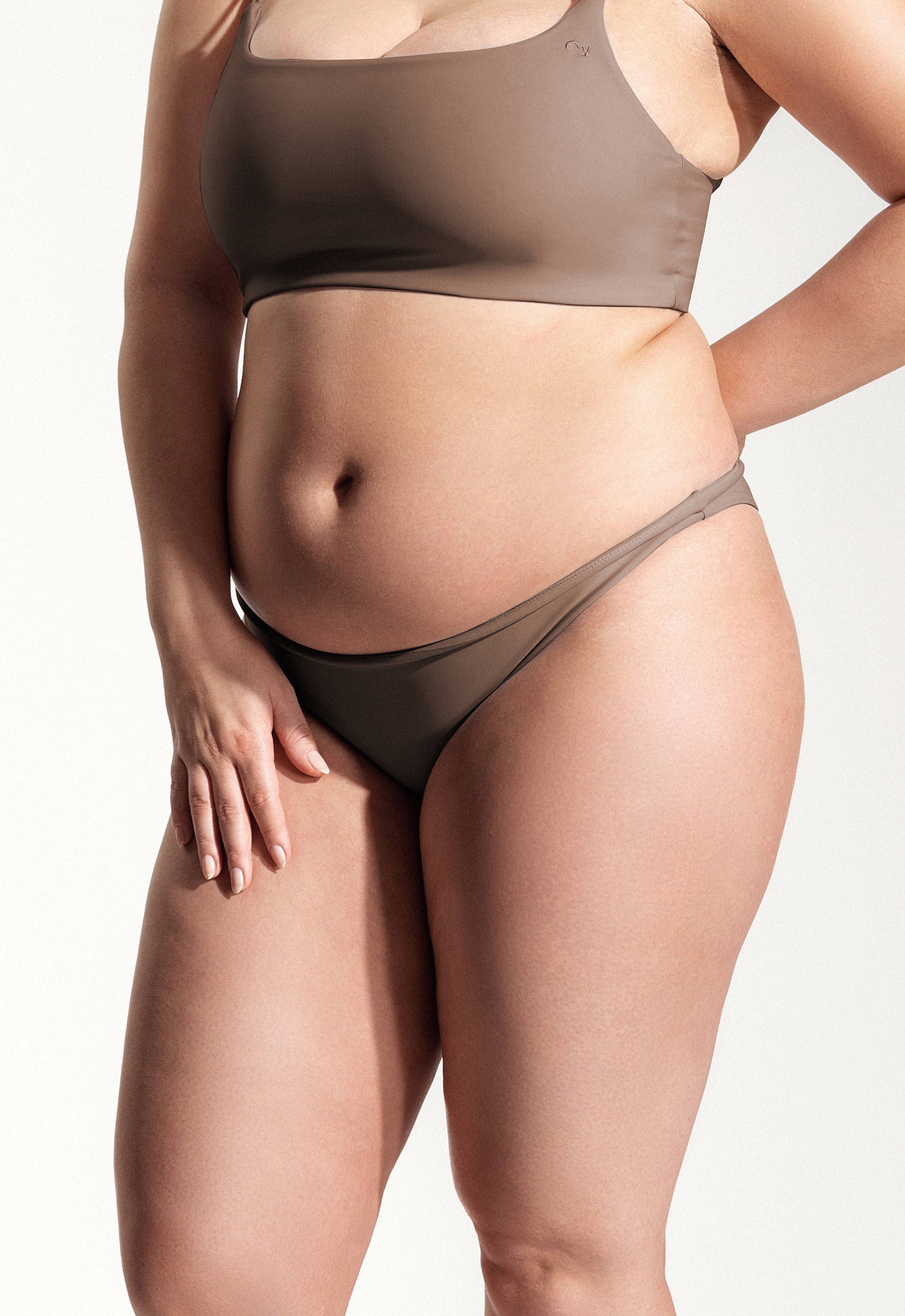 Surf Bikini Bottom "Mako" in brown