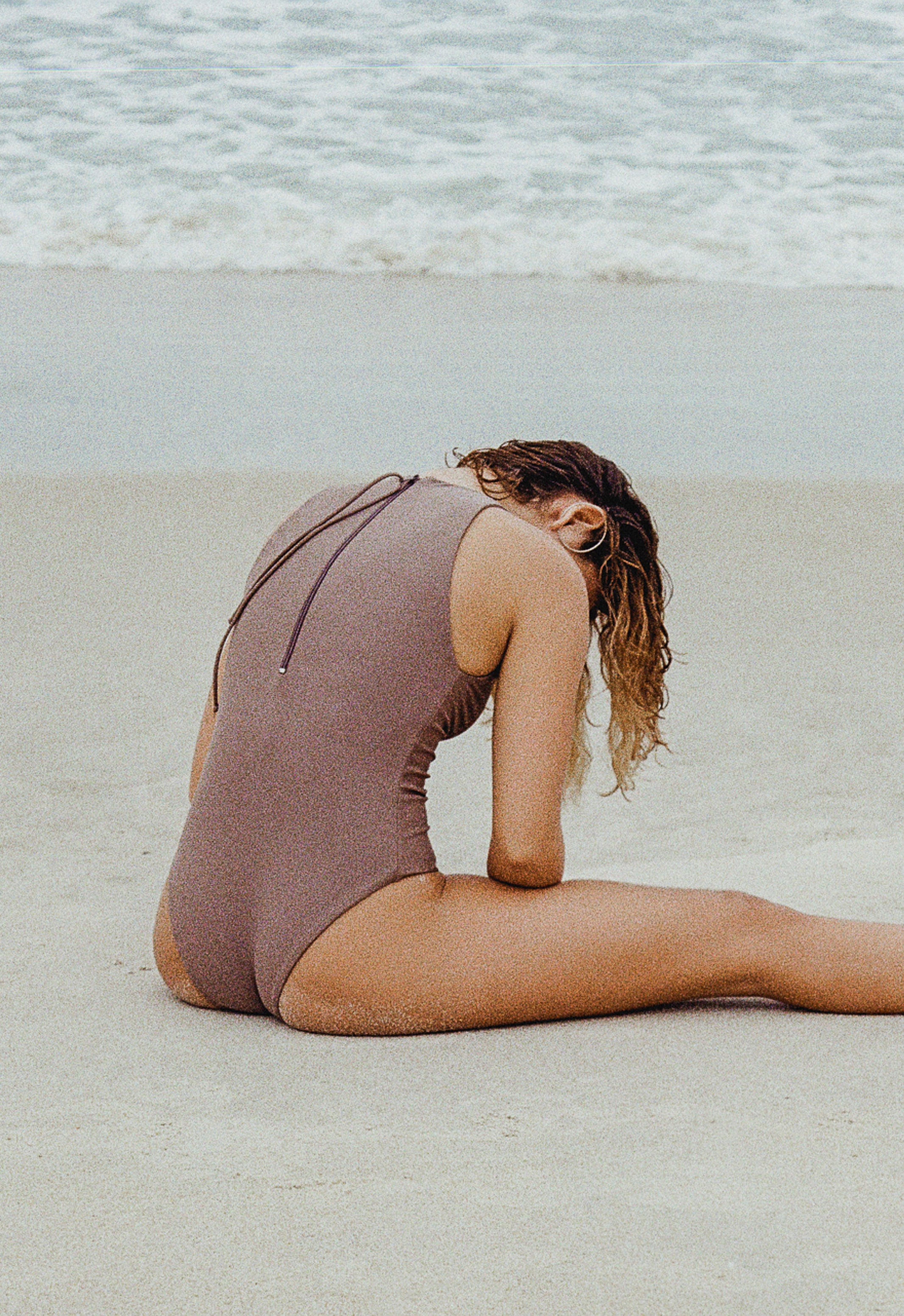 Oy-surf-bikini-Signatures-25_Blay-brown_5.jpg