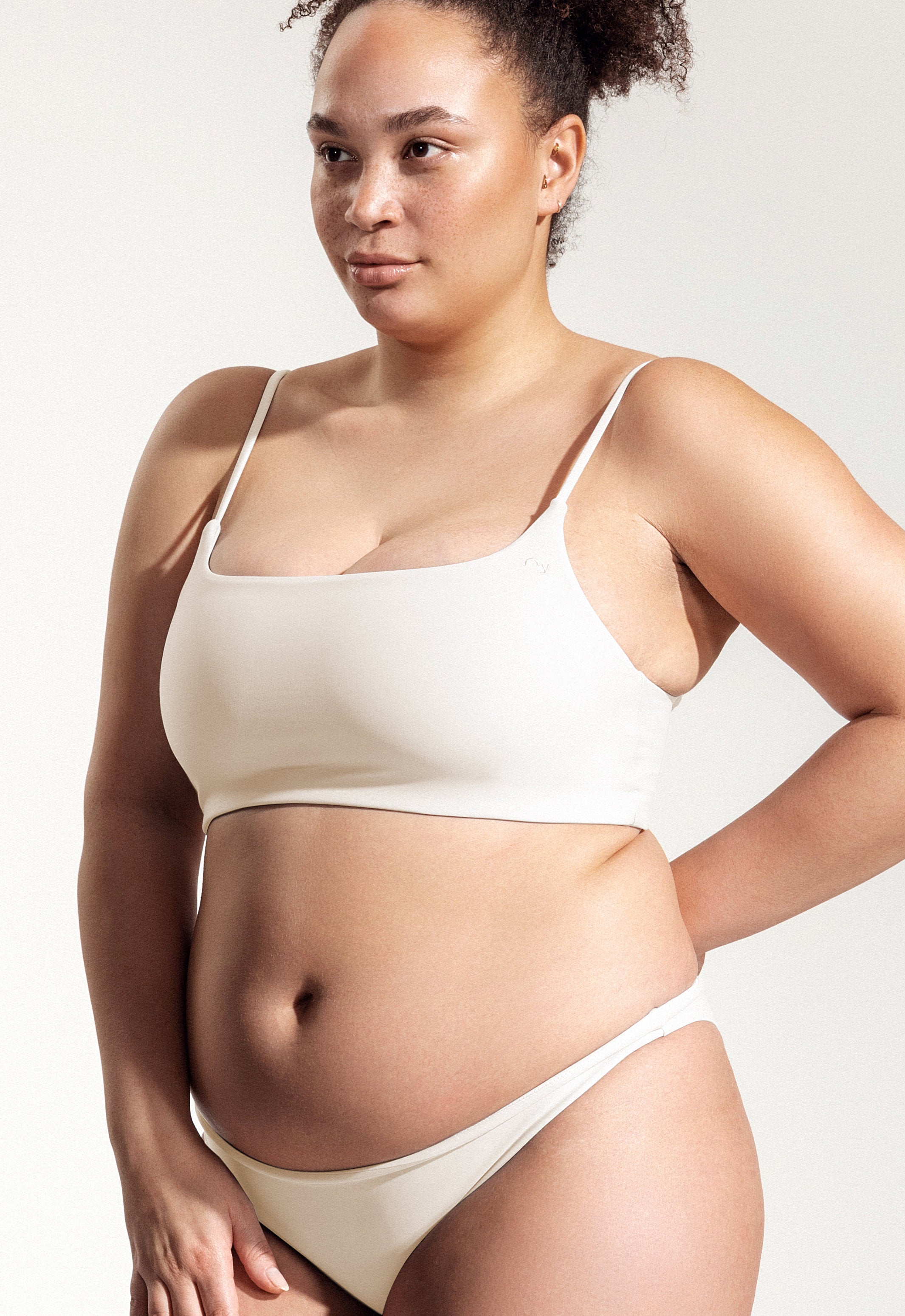 Surf Bikini Top "Buri" in creme white
