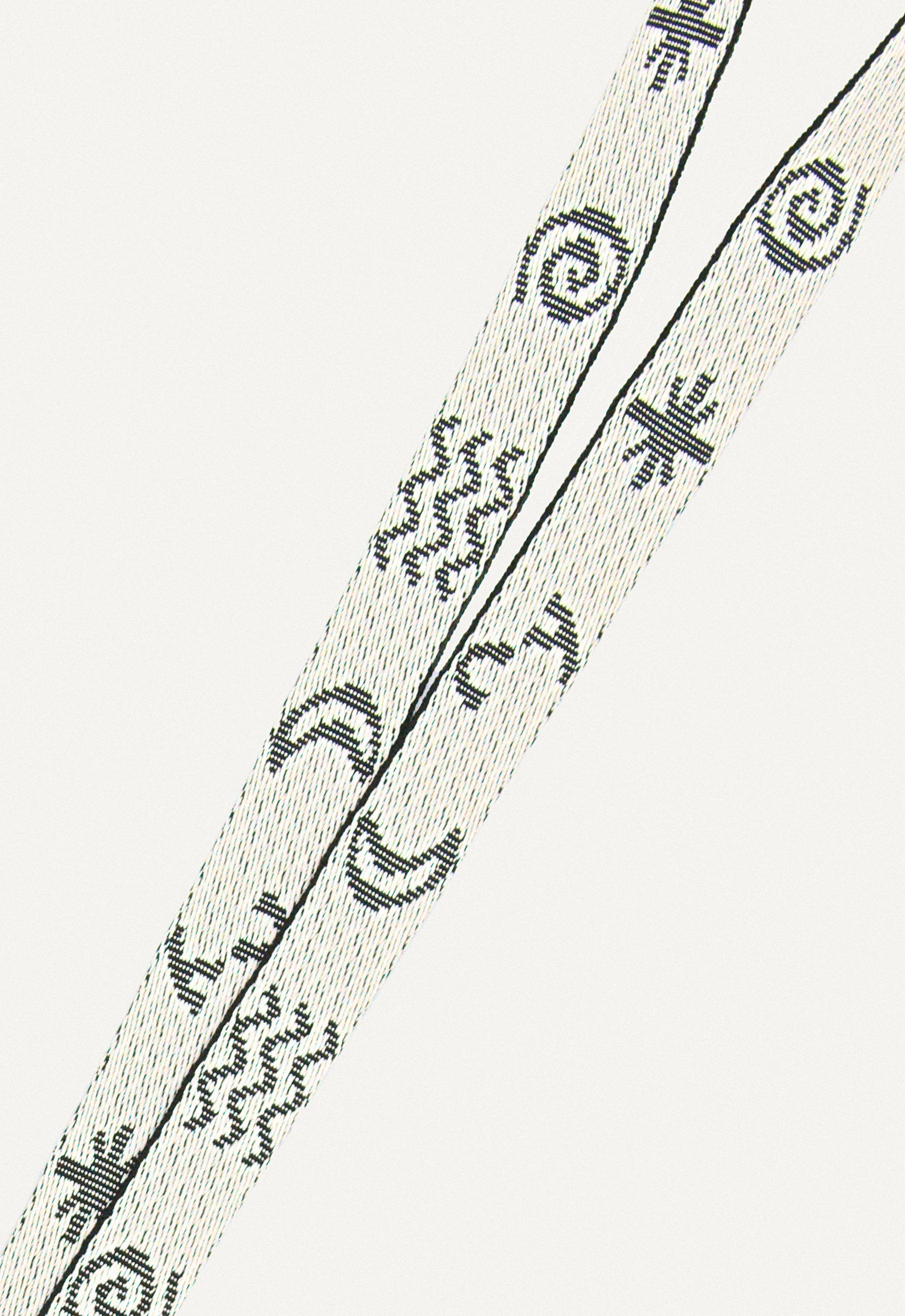 Oy-surf_Accessories_Lanyard-silver_5.jpg
