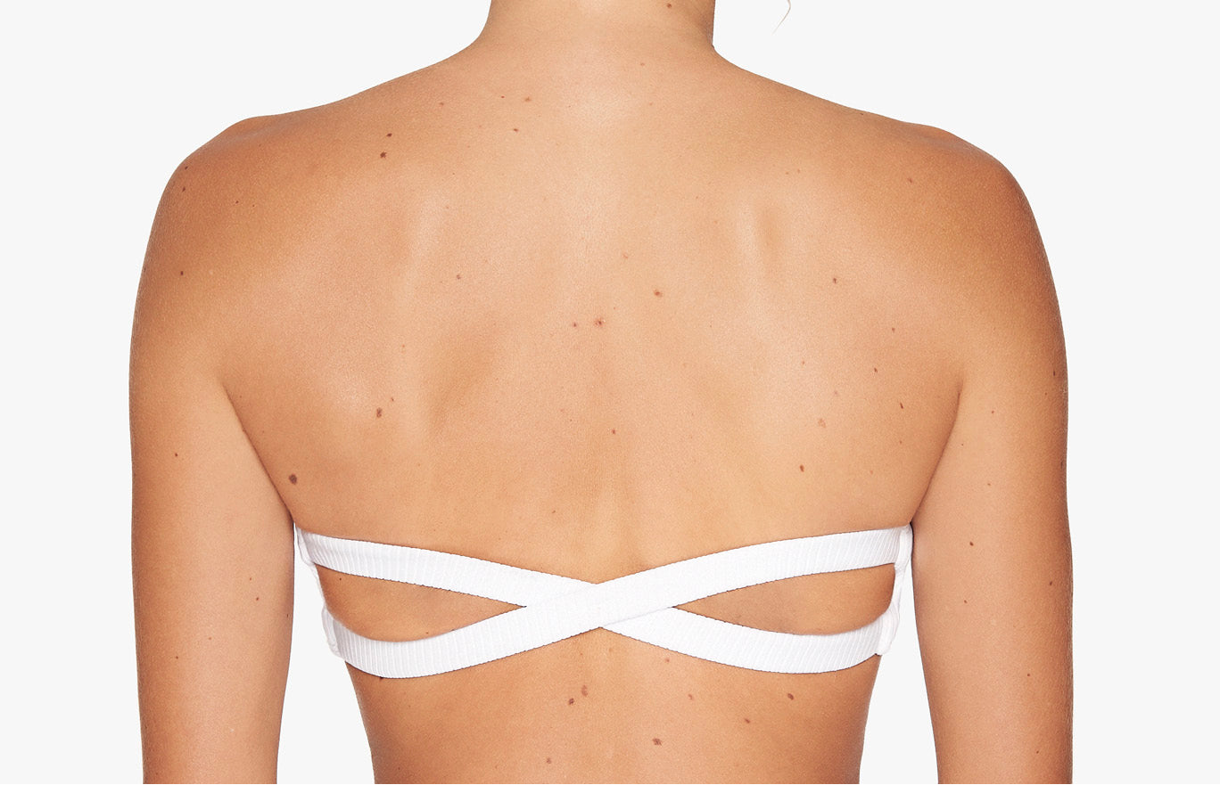 Bikini Oberteil „Farah“ in Weiss gerippt 2