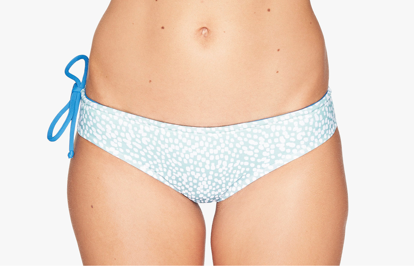 Surf Bikini Hose „Brasil“ in Square Dots Print & Baltimora Blau 1