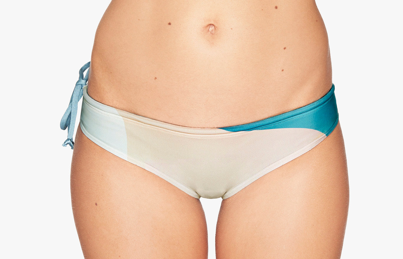 Surf Bikini Hose „Borneo“ in Mare Print & Frost Blau 1