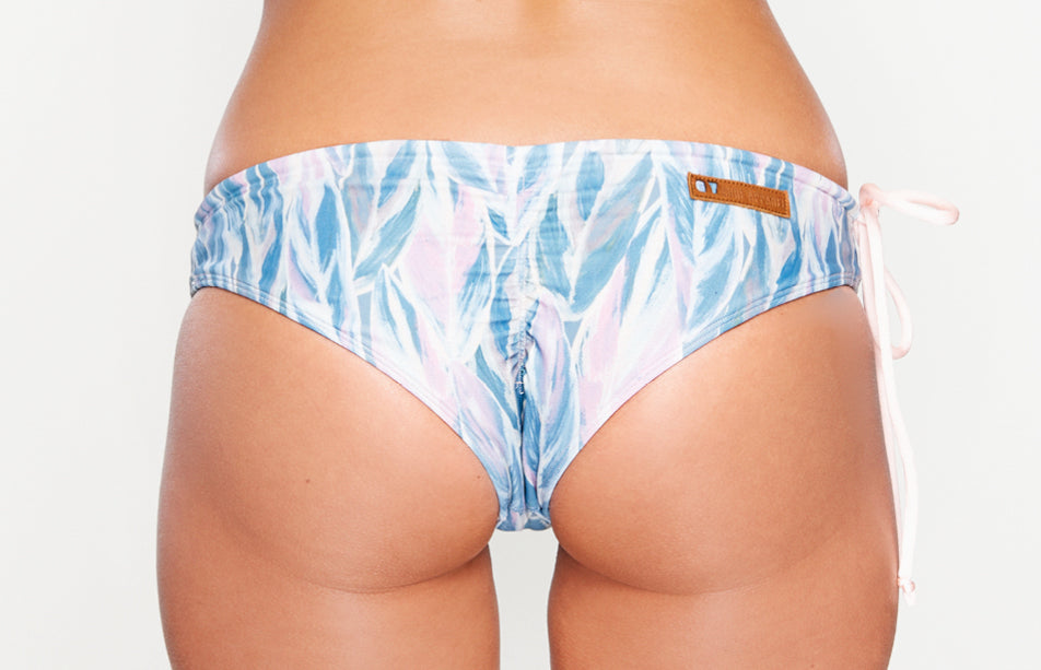 Surf Bikini Hose „Borneo“ in Feather Light Print & LT Pink 2