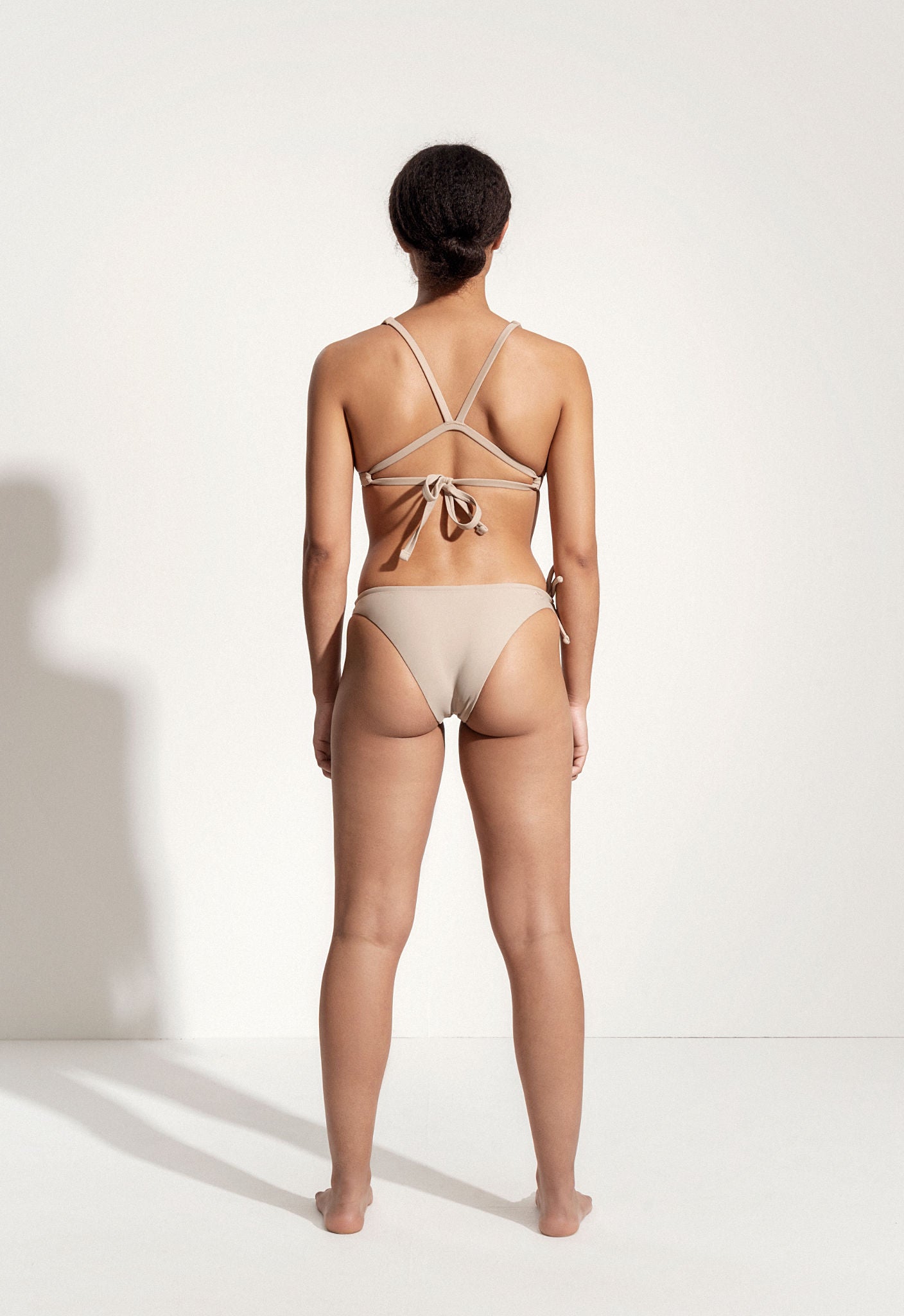 Surf Bikini Hose „Mako“ in Blassbraun -m-b